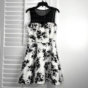 Junior’s Trixxi Floral Mini Dress